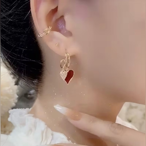 Heart Dangle Earrings with Rhinestone Accents Gorgeous Modern New - Picture 6 of 7